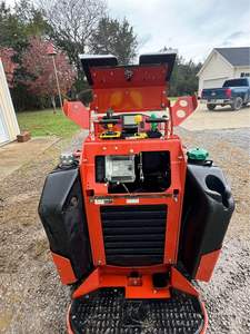 Usado 2019 Ditch Witch SK1050 Cargadora sobre orugas Minicargadora con motor Yanmar Componentes Huade 98 Cubo de capacidad - Product Image 6