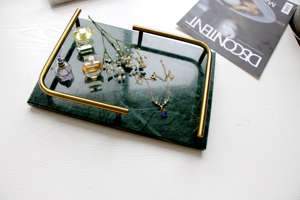 Bandeja de Metal de diseño atractivo Rectangular de latón AK con mango de diseño de hoja en oro acabado antiguo para vajilla/utensilios de cocina - Product Image 3