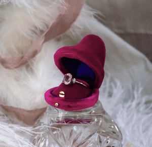 Joyero de terciopelo de gama alta para anillos Almacenamiento elegante para anillos de compromiso y bodas - Product Image 6