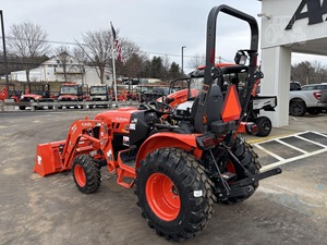 Kubota LX3520 35HP Compact Tractor 4WD Hydrostatic Diesel Agricultural Farm Tractor - Product Image 3