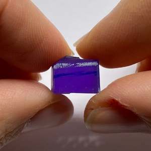 Corindon violet naturel, pierre précieuse de qualité émeraude, coupes Trillion, Asscher, Rose, Ovale, Baguette, Radiant, avec effets optiques calibrés - Product Image 2