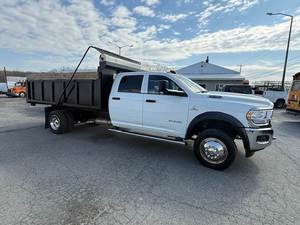 Nouvel arrivage : Camion benne d'occasion RAM 5500 Crew Cab 4x4, faible kilométrage, idéal pour le travail et le terrassement - Product Image 3