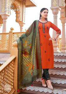 Ensemble Kurta de créateur en soie viscose lourde pour mariage et fêtes, toutes saisons, avec dupatta imprimé, vêtements indiens et pakistanais de haute qualité, export. - Product Image 2
