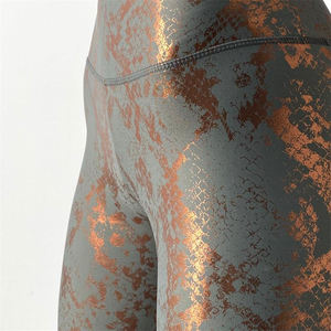 Leggings de yoga et de sport taille haute épaisse, longueur genou, pour femme, noir métallisé, sexy, argenté, doré – Meilleures ventes - Product Image 5