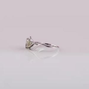 Bague de mariage en or massif en forme de cœur, taillée en diamant cultivé en laboratoire, conception personnalisée IGI Green Shadow Diamond, cadeau pour son anniversaire. - Product Image 4