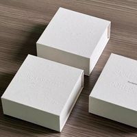 Emballage de boîte-cadeau à fermeture à rabat magnétique en carton blanc rigide de luxe personnalisé logo personnalisé