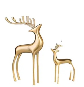 Vendita diretta in fabbrica scultura da giardino in alluminio con finitura dorata statua sculture di renne abbinate a animali figurine all'aperto