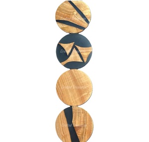 Ensemble de sous-verres ronds classiques en bois avec sous-verres modernes en résine époxy pour boissons pour la cuisine, la maison ou l'appartement - Product Image 2