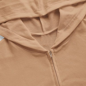 Top Vente Femmes Crop Top Hoodies Matériel Frais Conception Votre Propre Vente Chaude et Bas Prix Femmes Crop Top Hoodies - Product Image 5