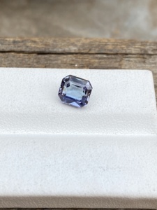 Forma de Octágono no calentada de tanzanita natural con corte brillante, buen color y lupa de zoisita natural de buena calidad, limpia 1,83 quilates - Product Image 4