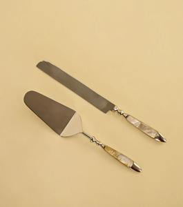 Serveur de gâteaux à poignée de designer unique Coupeur de desserts de luxe pour gâteaux, pâtisseries, mariages, fêtes et occasions d'Inde - Product Image 6