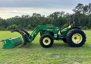 Tractor agrícola usado 2023 John Deer 5205 50hp - Product Image 2