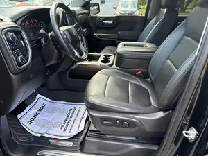 เชฟโรเลต ซิลเวอราโด 1500 RST ปี 2022 รถกระบะ เครื่องยนต์เทอร์โบ เกียร์อัตโนมัติ/ธรรมดา ภายในสีอ่อน เบาะหนัง พวงมาลัยขวา ล้อแม็ก R20 เครื่องยนต์ 4 ลิตร - Product Image 2