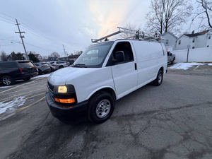 BEAUTIFULLY USED 2020 EXPRESS <b>CARGO</b> 2500 RWD VAN EXTERIOR <b>WHITE</b> INTERIOR SILVER 6-SPEED AUTOMATIC REAR WHEEL DRIVE ENGINE 341 HP - Product Image 5