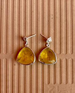 Pendiente hecho a mano de zafiro amarillo de Plata de Ley 925, hermoso pendiente de mujer, pendiente de piedra amarilla. - Product Image 2