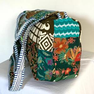 Bolsa de Viaje de Fin de Semana de Lujo Hecha a Mano, Verde Acolchada, Gran Capacidad, Duradera, de Algodón, para Gimnasio - Product Image 4