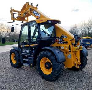 Chariot télescopique agricole JCB AGRI Diesel 4x4, capacité de levage de 6 m, charge nominale de 3,2 tonnes, manutacteur de matériaux agricoles - Product Image 6
