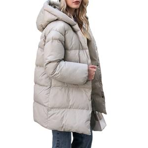 Chaqueta acolchada de gran tamaño de alta calidad, chaqueta acolchada de diseño personalizado para mujer, chaqueta de invierno con capucha elegante al por mayor - Product Image 6