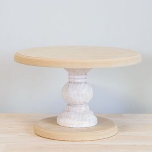 Présentoir à gâteaux classique en bois avec finition lisse pour un style de table à dessert intemporel dans les mariages, les anniversaires ou les fêtes de famille - Product Image 5