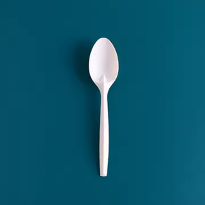 Cuchara de plástico blanca larga de alta resistencia Cuchara de plástico desechable para sopa Pastel de arroz Café Leche Proveedor de la marca Vietnam HM - Product Image 1