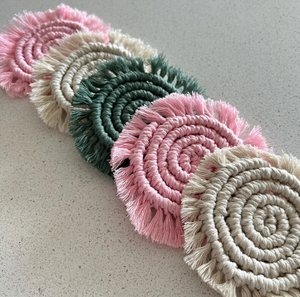 Dessous de verre en spirale en macramé fait à la main décor de table Boho ensemble de dessous de verre tissé cadeau de pendaison de crémaillère Boho dessous de verre tapis de tasse rustique - Product Image 4