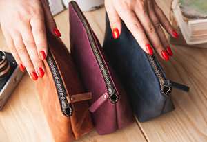 Bolsa de cosméticos con asa impermeable de alta calidad con cremallera Crazy Horse Leather Make Up Pouch Case Leather Makeup Cosmetic Bag - Product Image 4