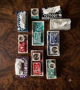 Ensemble brûleur d'encens en nacre écologique au design arabe avec plateau et boîte incrustés, provenant d'Inde - Product Image 1