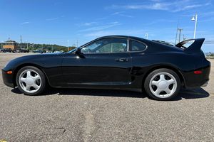 Supra 1995 con Motor de 6 Cilindros en Línea y Doble Turbo - Product Image 4