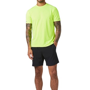 Conjunto deportivo de camiseta y pantalones cortos para hombre, transpirable, cuello redondo, secado rápido, manga corta, 2 piezas, algodón, chándal de verano para hombre - Product Image 1