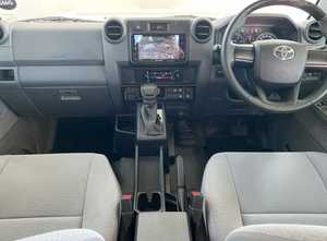 Toyota LC79 2024 Usada en Excelentes Condiciones, Sin Accidentes, Volante a la Izquierda/Derecha - Product Image 3