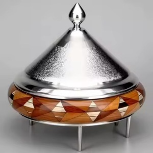 Casserole décorative en argent fini avec motif martelé et poignée en perles noires Service de table classique pour les repas et les événements - Product Image 5