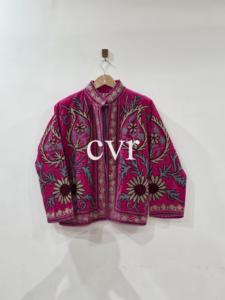 เสื้อโค้ทกำมะหยี่ปักมือ คอจีน แขนยาว ลายดอกไม้ สไตล์จีน ไซส์ใหญ่ เสื้อคลุมฤดูหนาวสำหรับผู้หญิง - Product Image 1