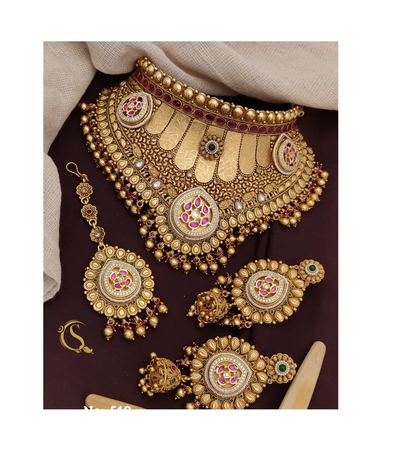 Top Quality Jewelry Necklaces for Womens Available at Wholesale Price from Indian Exporter and Manufacturer