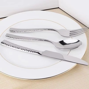 Ensemble de couverts luxueux en or et argent avec design martelé et miroir polonais fantastique poignée couverts pour mariages et fêtes - Product Image 4