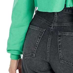 Sweat-shirt à capuche pour femme de qualité supérieure OEM, manches longues, poche sur le devant, couleur unie, crop top, sweat-shirt décontracté pour femme - Product Image 4