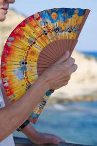 พัดไม้ไผ่ทำด้วยมือพับได้พร้อมผ้าตกแต่งสำหรับตกแต่งบ้านและงานปาร์ตี้ - Product Image 4