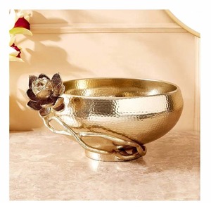 Bol de Lotus en Métal Élégant et Moderne Décoratif Fait à la Main pour Noix Bonbons Fruits Bol de Table Élégant en Gros - Product Image 1