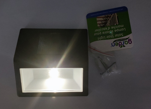 Tamaño pequeño 1 año de garantía Luz solar para escaleras al aire libre Material plástico Estilo moderno Venta al por mayor Hecho en Vietnam - Product Image 6
