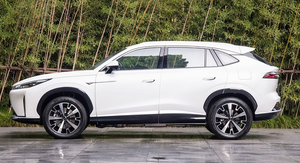 SUV de luxe 4 places à essence turbo 2024, toit ouvrant panoramique, climatisation automatique, feux de jour au xénon, autonomie NEDC de 601-700 km, énergie de 50-70 kWh - Product Image 2