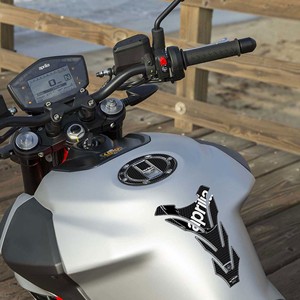 Kit adesivi di protezione serbatoio in resina di carbonio 3D per le decalcomanie auto moto APRILIA - Product Image 2