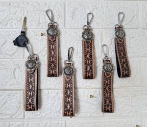 Porte-clés de conception Offre Spéciale porte-clés en cuir usiné à la main porte-clés en cuir véritable Durable porte-clés à la mode - Product Image 6