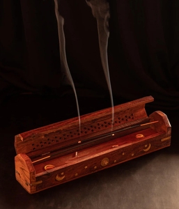 Caja de madera Agarbatti Holder Quemador de incienso tallado a mano de madera Soporte de incienso Incrustaciones de latón Soporte de almacenamiento de incienso - Product Image 5