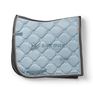 Tapis de selle anglais matelassé de haute qualité Doublure intérieure douce Tissu durable pour le confort et le soutien Tapis de selle personnalisés - Product Image 4