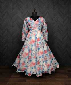 Prêt à porter vêtements traditionnels indiens pour femme indienne manches régulières col bateau nouveau concepteur prix le plus bas Alphanumero choli - Product Image 1