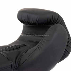 Waseem Impex Guantes de boxeo de cuero de vaca con estilo Equipo de lucha profesional para la venta al por mayor - Product Image 3