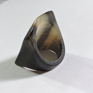 Menottes jonc en corne de buffle de qualité supérieure pour dames Corne de buffle naturelle par artisanat en croissant - Product Image 6