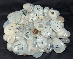 Quartz solaire naturel attrayant pour la fabrication de bijoux Cabochon de quartz solaire blanc Pierres précieuses en vrac dans toutes les tailles au prix de gros - Product Image 3