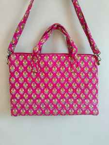 Sac pour ordinateur portable matelassé floral vintage de haute qualité fait à la main avec fermeture éclair et poignée pour les voyages - Product Image 4