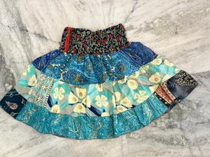 Jupe en soie à design attrayant, jupe mi-longue confortable à imprimé floral, sensation décontractée, tenue de plage d'été pour femmes - Product Image 5