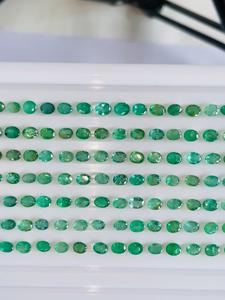 Émeraudes Naturelles Ovales 5x4mm 42.05cts Couleur Vert Riche Premium Qualité Fine Calibrées Assorties Certifiées IGI Lot de Pierres Précieuses - Product Image 6